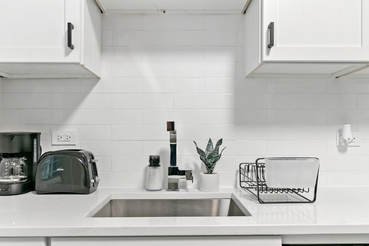 2Br Comfy And Stylish Apt In West Town - Erie 1R Чикаго Экстерьер фото